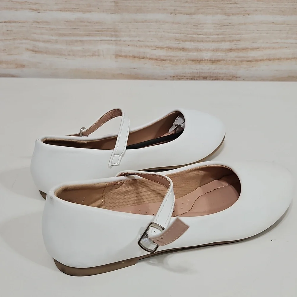 Lucky Top Girl's White Mary Jane Flats 3